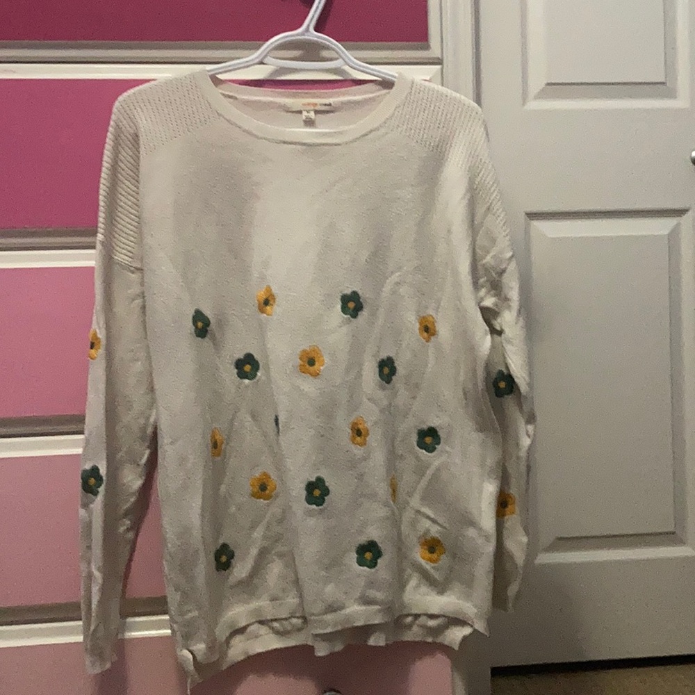 ❤️Orange creek embroidered flower beige sweater